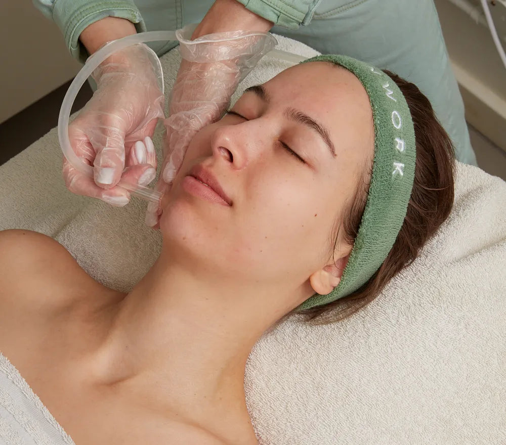 HEALTHY + HYDRATED facial